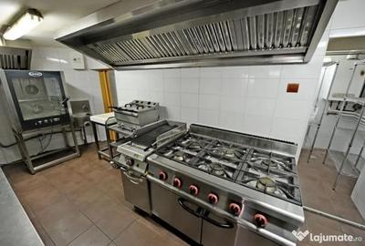 Spațiu comercial, de 1,000 mp, în Central - 18