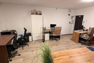 Spațiu comercial, de 65 mp, în Florești