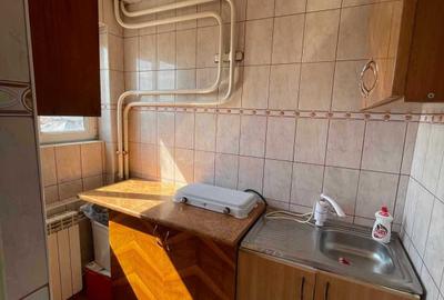 Garsonieră decomandată în Central - 9