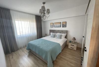 Apartament cu 3 camere decomandat în Faleză
