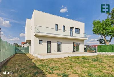 Casă cu 4 camere în Central