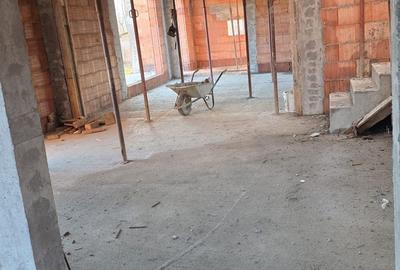Casă cu 5 camere cu Teren 1100 Mp în Ciurila