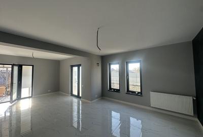Casă cu 3 camere în Lehliu - 5