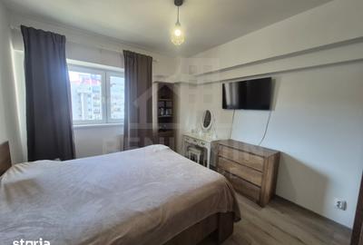 Apartament cu 3 camere decomandat în Calea București