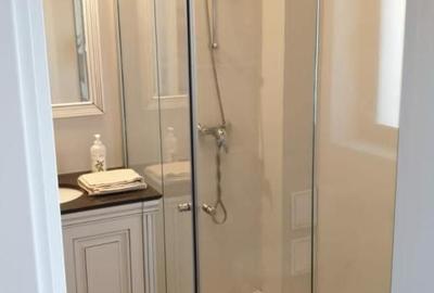 Casă cu 5 camere cu Teren 250 Mp în 1 Decembrie