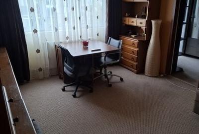 Apartament cu 2 camere semidecomandat în Micro 4