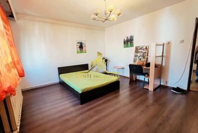 Apartament cu 3 camere decomandat, mobilat în Semicentral