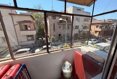 Apartament cu 3 camere în Parcul Carol - 12