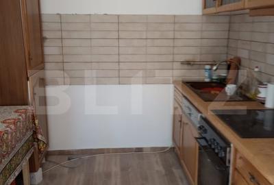 Casă individuală cu 3 camere cu Canalizare în Central
