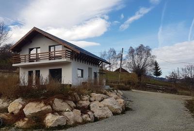 Casă cu 9 camere cu Teren 2270 Mp în Bran - 2