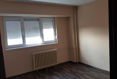 Apartament cu 2 camere semidecomandat în Rahova - 8