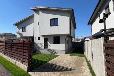 Casă cu 4 camere cu Teren 220 Mp în Domnești