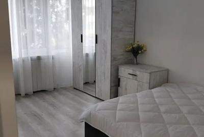 Apartament cu 3 camere semidecomandat în Micro 16