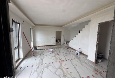 Casă cu 5 camere cu Teren 310 Mp în Giroc