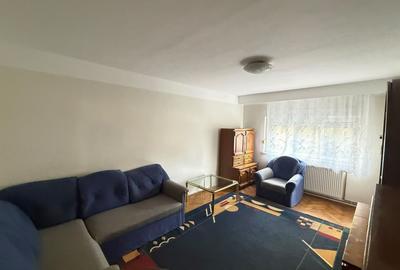 Apartament cu 2 camere decomandat, mobilat în Polivalentă
