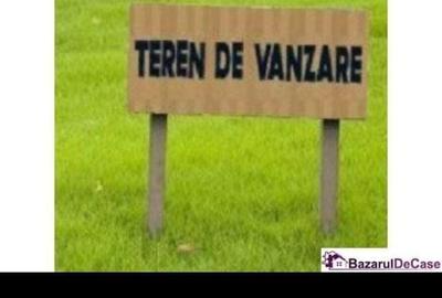 Teren de 4200 mp, în Central