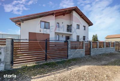 Casă cu 5 camere cu Teren 505 Mp în Hălchiu - 1