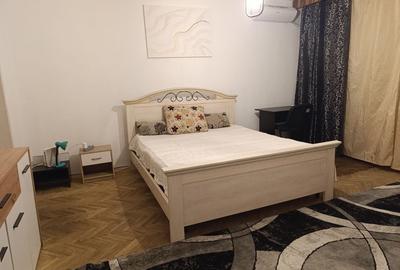 Apartament cu 4 camere decomandat în Bălcescu