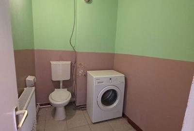 Apartament cu 3 camere semidecomandat în Micro 17