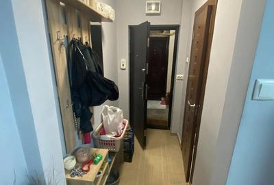 Apartament cu 2 camere semidecomandat în Micro 14