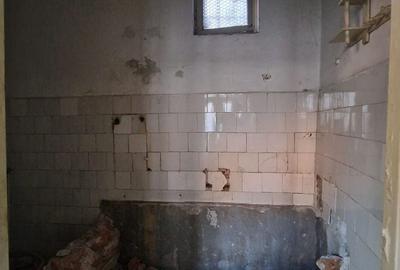 Casă cu 5 camere cu Teren 500 Mp în Central