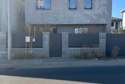 Casă cu 3 camere în Central