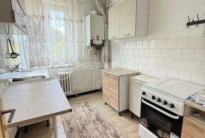 Apartament cu 2 camere nedecomandat în Tudor Vladimirescu