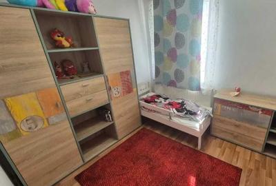 Apartament cu 3 camere decomandat în Tudor - 1
