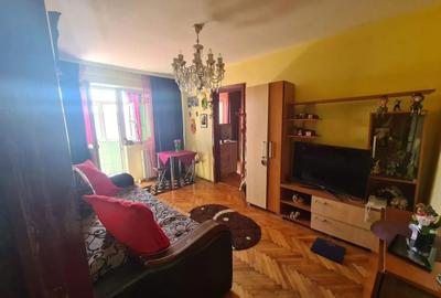 Apartament cu 3 camere semidecomandat în Tomis Nord - 2