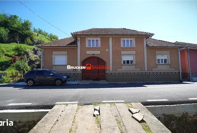 Casă cu 4 camere cu Teren 1737 Mp în Cărpinet - 5