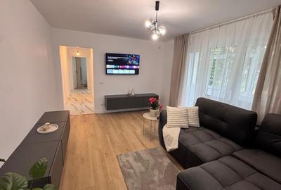Apartament cu 3 camere decomandat, mobilat în Titan