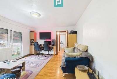 Apartament cu 3 camere semidecomandat în Micălaca
