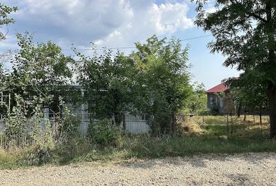 Teren de 2000 mp, în Vorniceni