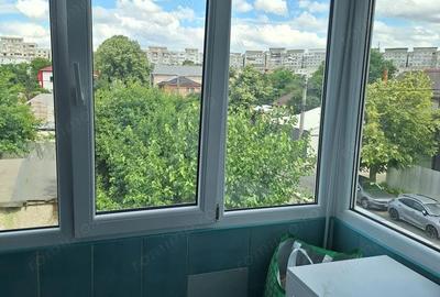 Apartament cu 2 camere decomandat în Micro 17 - 1