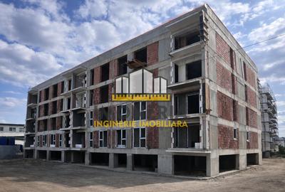 Apartament cu 3 camere decomandat în Sălăjan - 2