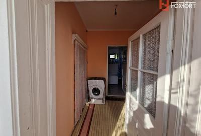 Casă individuală cu 4 camere cu Canalizare în Central - 10