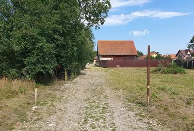 Teren de 763 mp, în Stupini