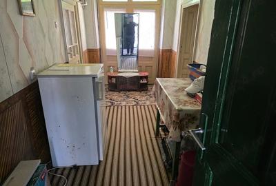 Casă cu 3 camere cu Teren 3600 Mp în Celaru - 1