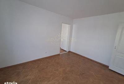 Apartament cu 3 camere decomandat în Central - 4