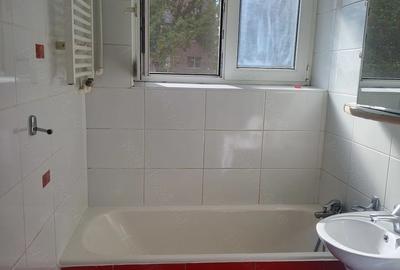 Apartament cu 3 camere decomandat în Central - 2
