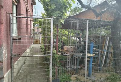 Casă cu Teren 337 Mp în Central