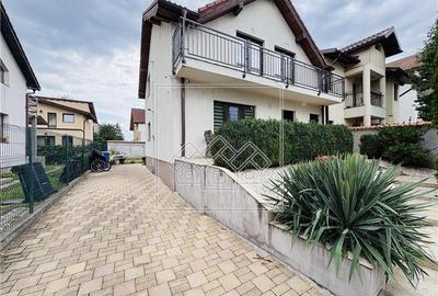 Apartament cu 2 camere decomandat în Tineretului