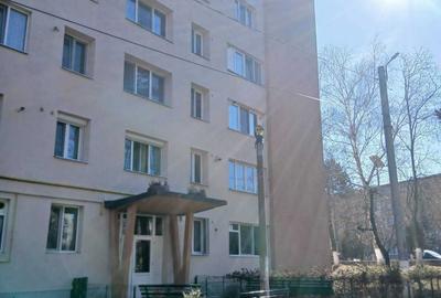 Apartament cu 2 camere decomandat în Central - 3
