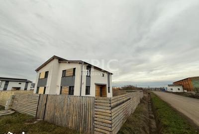 Casă cu 4 camere cu Teren 250 Mp în Sântana de Mureș - 12