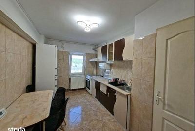 Apartament cu 3 camere decomandat în Florești - 1