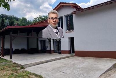 Casă cu 4 camere cu Canalizare în Văliug