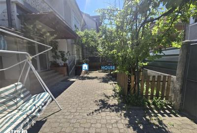 Casă cu 5 camere cu Teren 300 Mp în Central