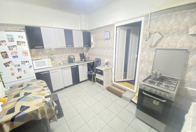 Casă individuală cu 4 camere cu Canalizare în Ferentari - 10