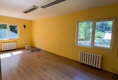 Casă cu 6 camere cu Teren 700 Mp în Central