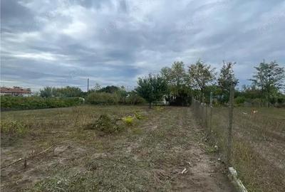 Teren de 1000 mp, în Iazurile - 4